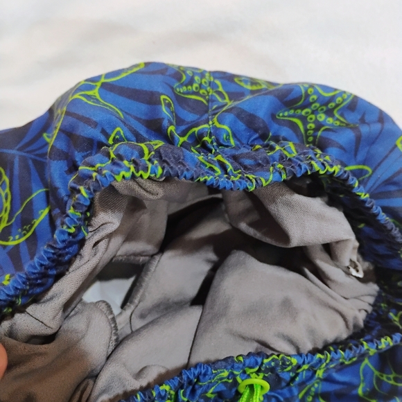 Kids Swim Trunks with Turtle Print - Picture 3 of 6